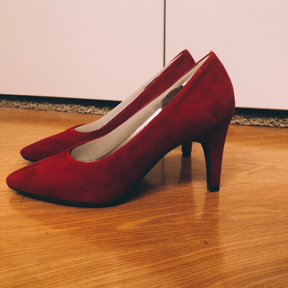 AEROSOLES Shoes - Aerosoles Red Suede Heels AEROSOLES Shoes - Aerosoles Red Suede Heels